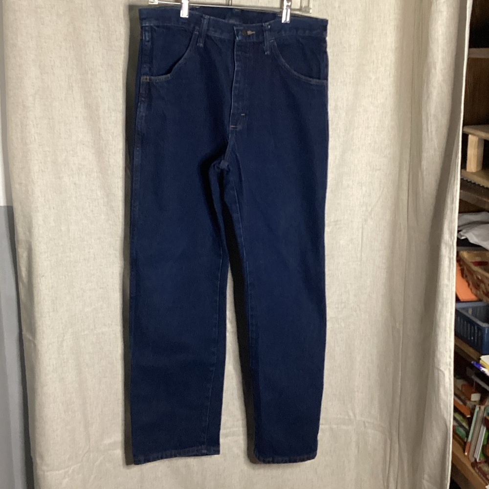 Rustler Men's Deep Blue Relaxed Jeans 34x30 these are like new.  See pictures